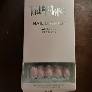 Red Aspen Nail Dashes Tickled Pink Kimy short NIB